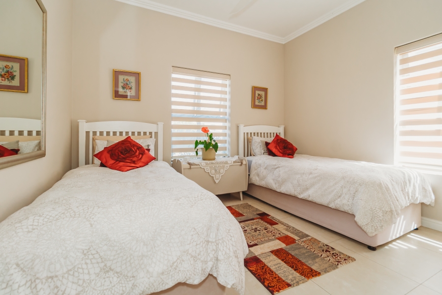 3 Bedroom Property for Sale in Kraaibosch Country Estate Western Cape